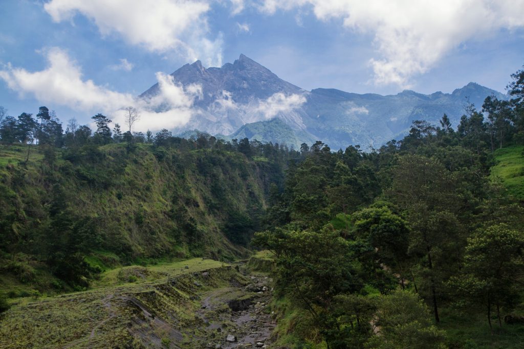 Merapi wulkan w Indonezji