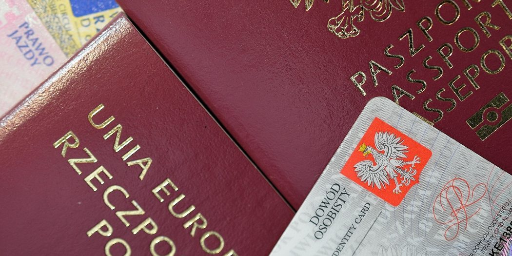 dokumenty paszport dowód osobisty