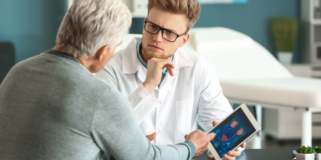 starszy mężczyzna u lekarza