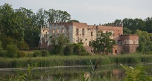 Ruiny zamku w Krupe woj. lubelskie
