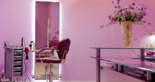 różowy salon fryzjerski