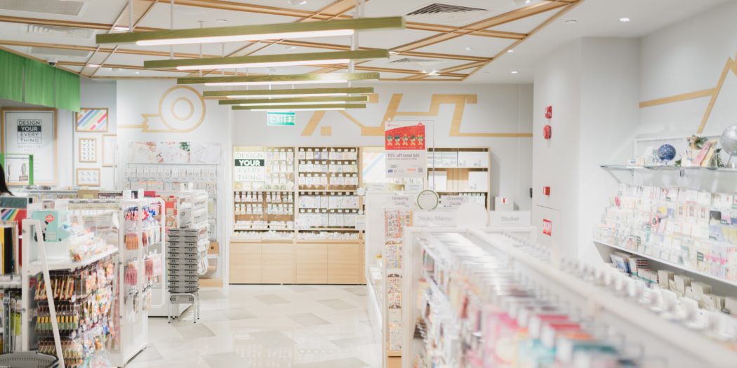 Apteka półki z lekami