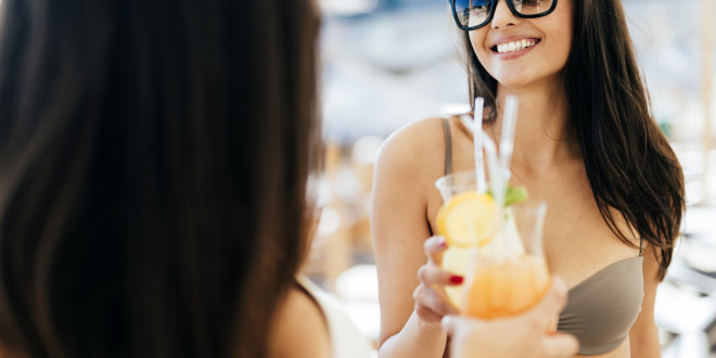 Drinki na egzotycznej plaży