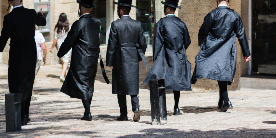 Chasydzi na ulicach Jerozolimy