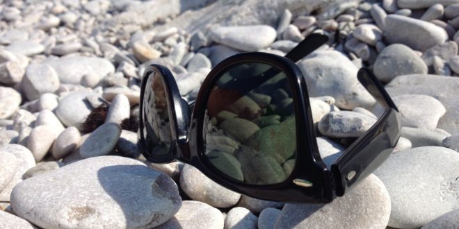 Okulary Ray Ban na plaży