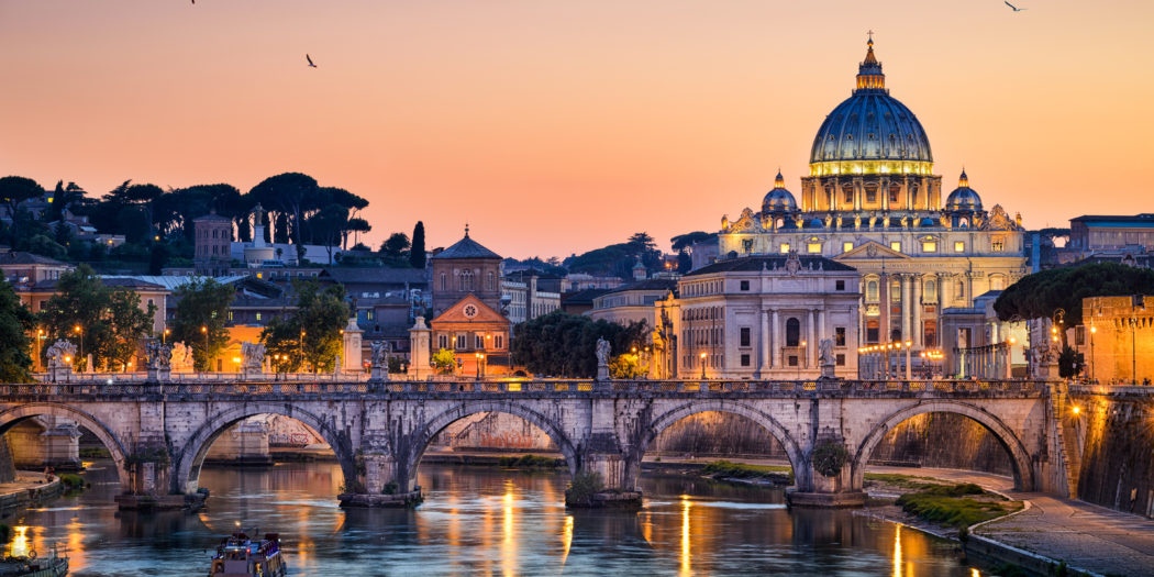 Bazylika św. Piotra na Watykanie nocą