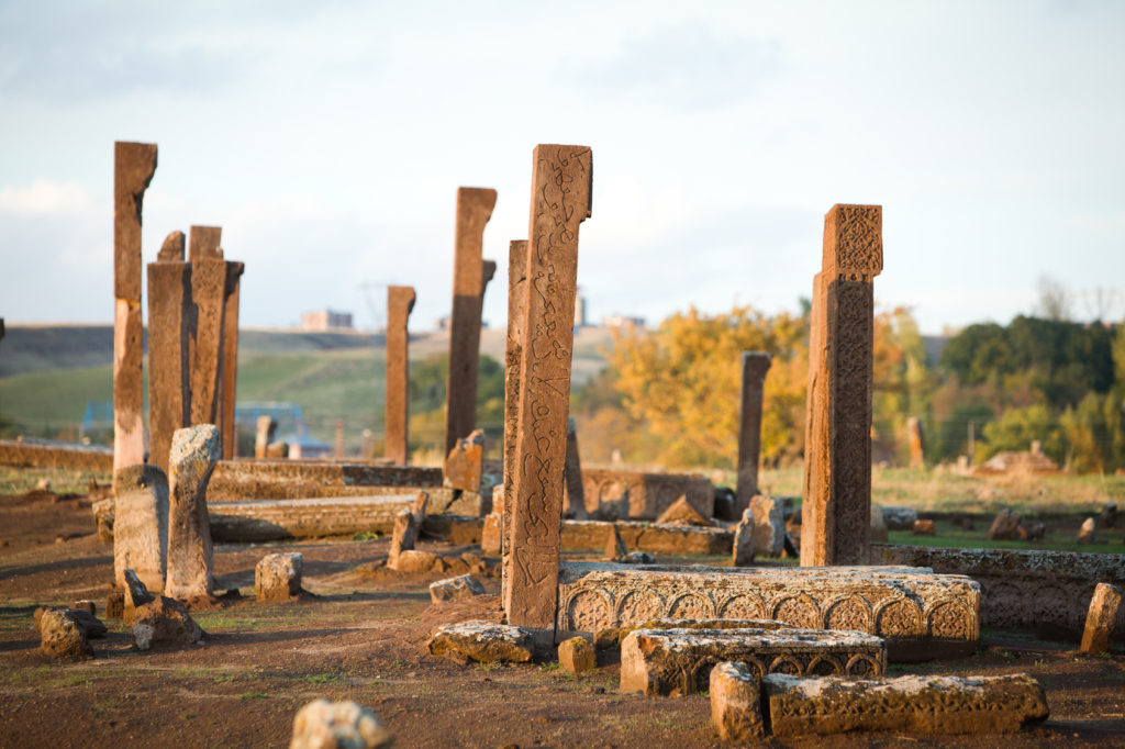 zabytkowy cmentarz Ahlat