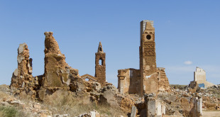 Belchite j słynie z ruin starego miasta