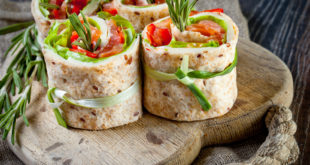 Szybka przekąska - roladki z łososiem